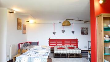 1 camera, ferro/asse da stiro, culla da viaggio, Wi-Fi gratuito