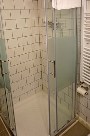 Shower, hair dryer, towels, soap - Old town legend - studio for 2-3 people between market square and castle. (Heidelberg)