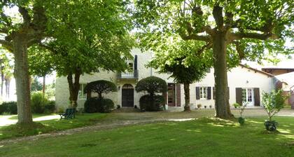 Dans une Aile D'une Ancienne Maison de Maître