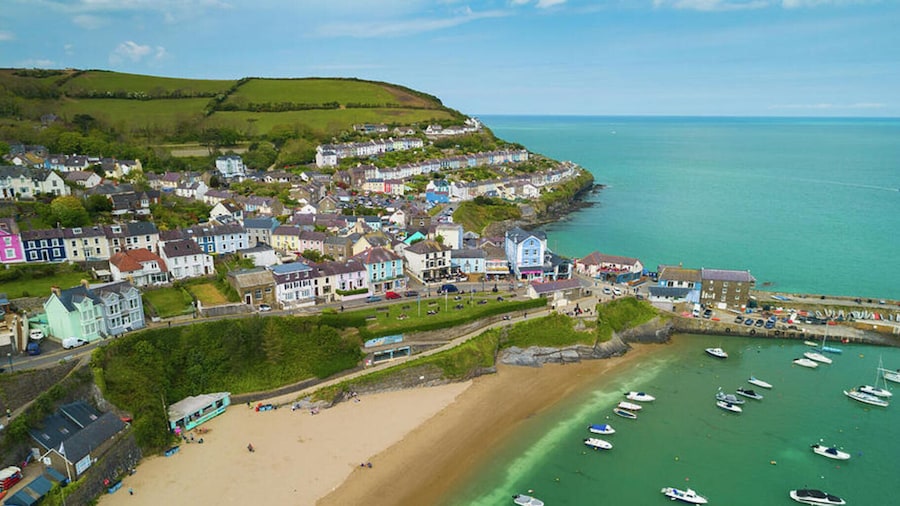 3 Bed Cottage With Hot Tub & Near New Quay, Wales