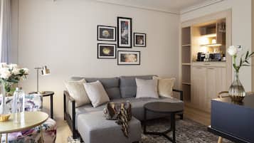 Luxe beddengoed, een minibar, een kluis op de kamer