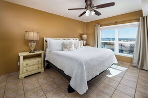 2 bedrooms, desk, iron/ironing board, free WiFi - Sea Oats 203/🌊Gulf Front/   🏖️Beach Service (Fort Walton Beach)