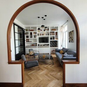 تلفزيون، كُتُب