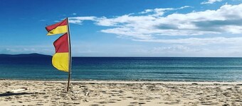 Lizzie Bliss Beach Luxury - Entertainer's Delight - Pet Friendly - Full Linen