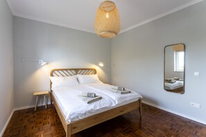 2 chambres, fer et planche à repasser, Wi-Fi gratuit, draps fournis