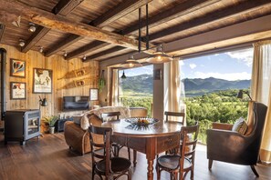 Dining - Cal Cassi - Mountain Suite (Ger)