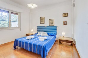 3 bedrooms, WiFi, bed sheets