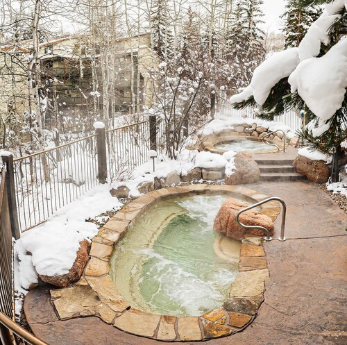 🏔️Ski Access~Hot Tub~Studio Premier 109🏔️