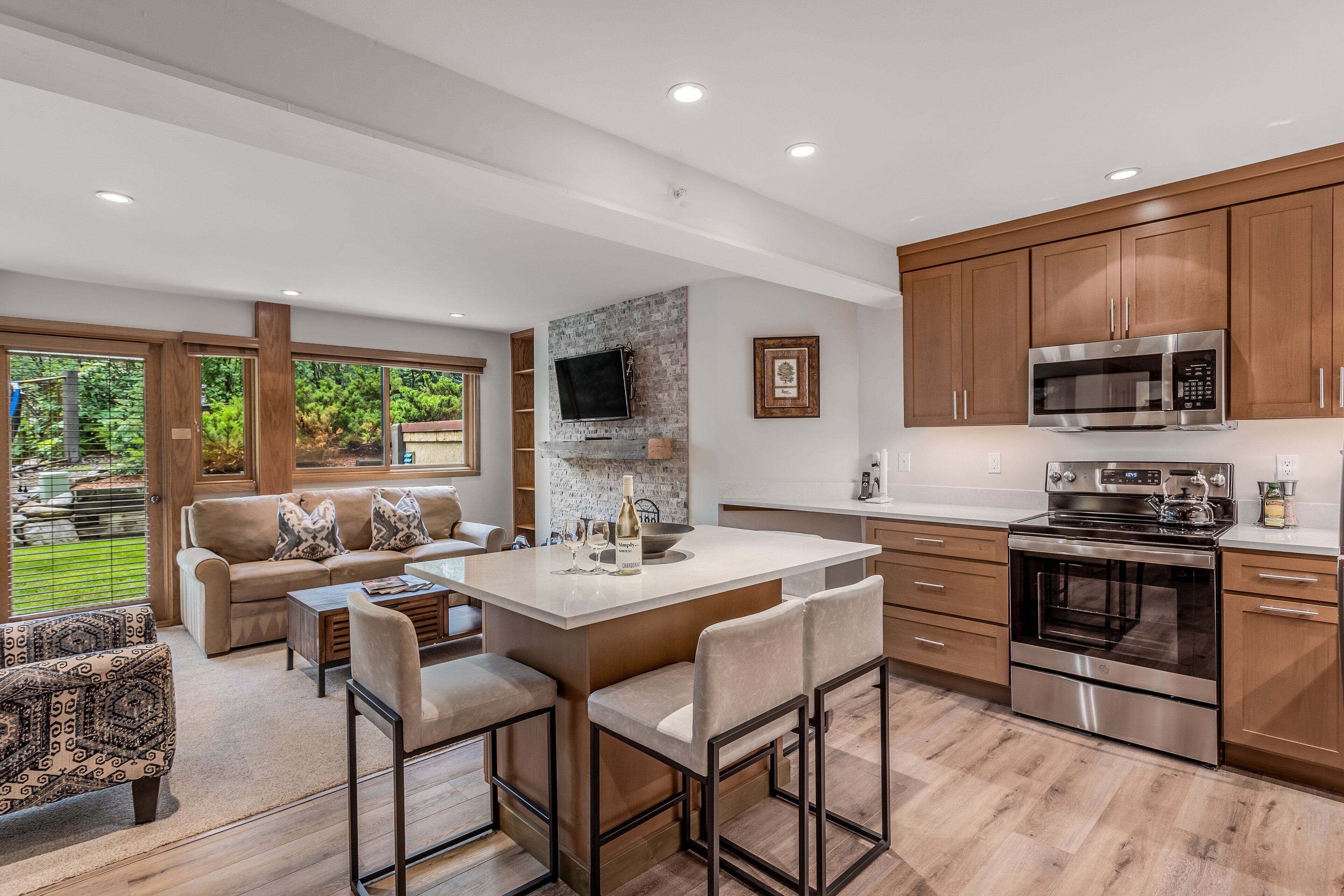 Refrigerador, microondas, horno, placa de cocina