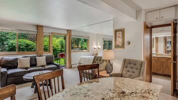 Smart TV, fireplace, DVD player