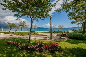 Apartment, 1 Queen-Bett | Unterkunftsgelände