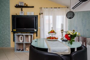 Apartment, 1 Queen-Bett | Wohnzimmer