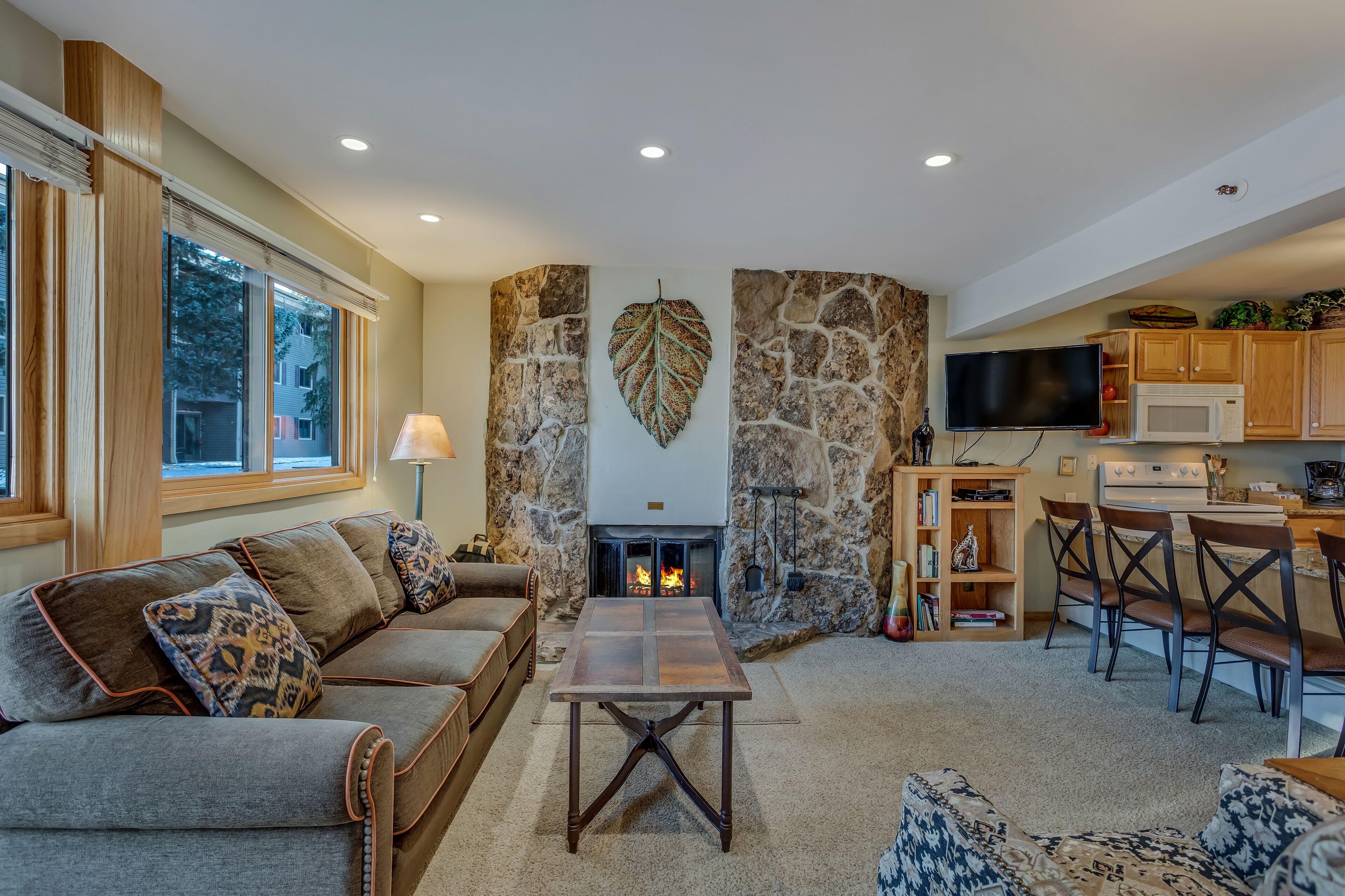 🏔️Slopeside~Hot Tub~Top Floor~Studio Premier 410🏔️