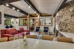 Smart TV, fireplace, DVD player