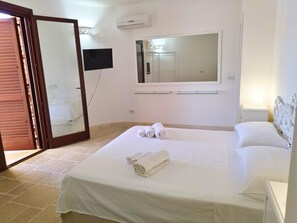 3 chambres, fer et planche à repasser, Wi-Fi gratuit, draps fournis