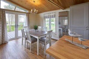 House | In-room dining - Salt & Seaweed (Saltburn-by-the-Sea)