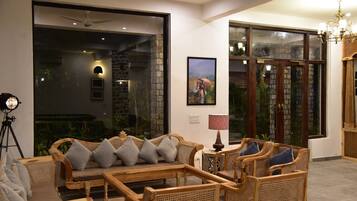 40-inch TV with satellite channels