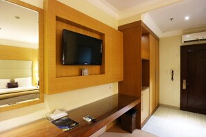 Interior - Coins Hotel by Ruang Nyaman (Jakarta)