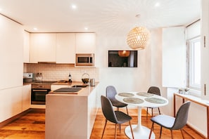 Fridge, microwave, oven, dishwasher