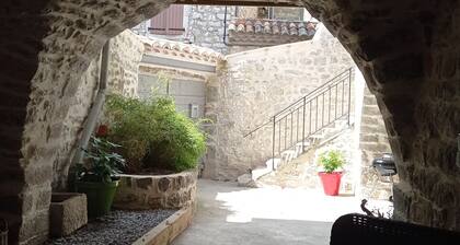 Gîte Les Chapélétas au Coeur de L'ardèche du sud
