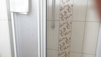 Standard Double or Twin Room | Bathroom | Shower, towels