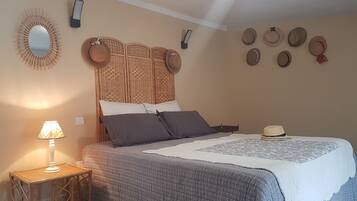 3 Schlafzimmer, BĂŒgeleisen/BĂŒgelbrett, kostenloses WLAN, BettwĂ€sche