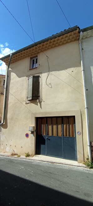 Exterior - Spacious duplex historic center (Murviel-les-Beziers)