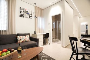 Apartment | Interior - Cozy Apartment in the Heart of Tel Aviv (Tel Aviv)