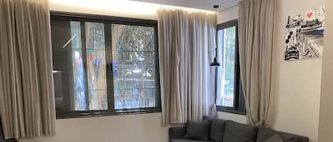 Apartment | Living area | Flat-screen TV