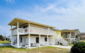 Exterior - Holler – Cozy Stays & Beachy Days (Topsail Beach)