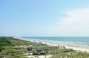 Beach nearby - Fifth Floor Condo across from Beach Access, Balcony, Pool, Grill Area, Elevator (Pawleys Island)