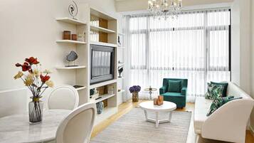 Basic Condo, 1 Queen Bed | 1 bedroom, in-room safe, desk, iron/ironing board