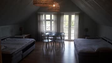 1 bedroom, free WiFi, bed sheets