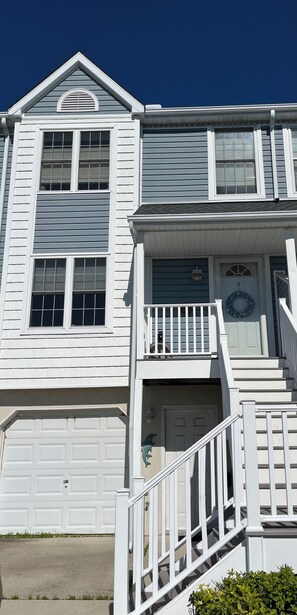 Exterior detail - Family fun getaway! (Ocean View)