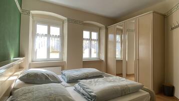 2 bedrooms, free WiFi, bed sheets