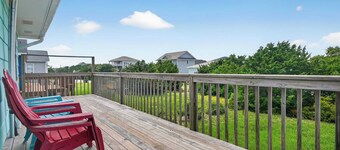 Bright & Relaxing 4BR Retreat, South Topsail
