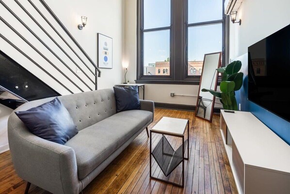 TV, tavolo da calcetto