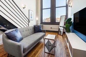 Unclassified image, 4 of 27, button - Sosuite | Studio Loft w W/D, Gym, Lounge (Philadelphia)