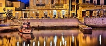 Mani's Aura Seaside-Spacious Summer Retreat