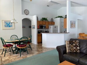 Casa, 4 quartos | Cozinha privada