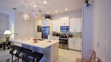 Stadtwohnung, 3 Schlafzimmer | Eigene Küche