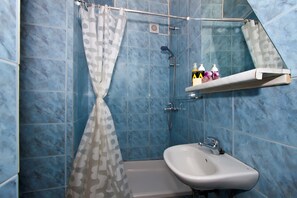 Apartment | Bathroom | Shower, hair dryer, towels - A1 - Best Location in the Very Center of Vodice (Vodice)