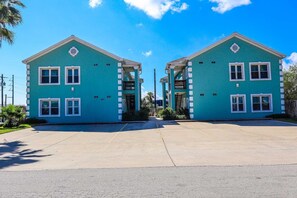 Condo, 2 Bedrooms | Exterior