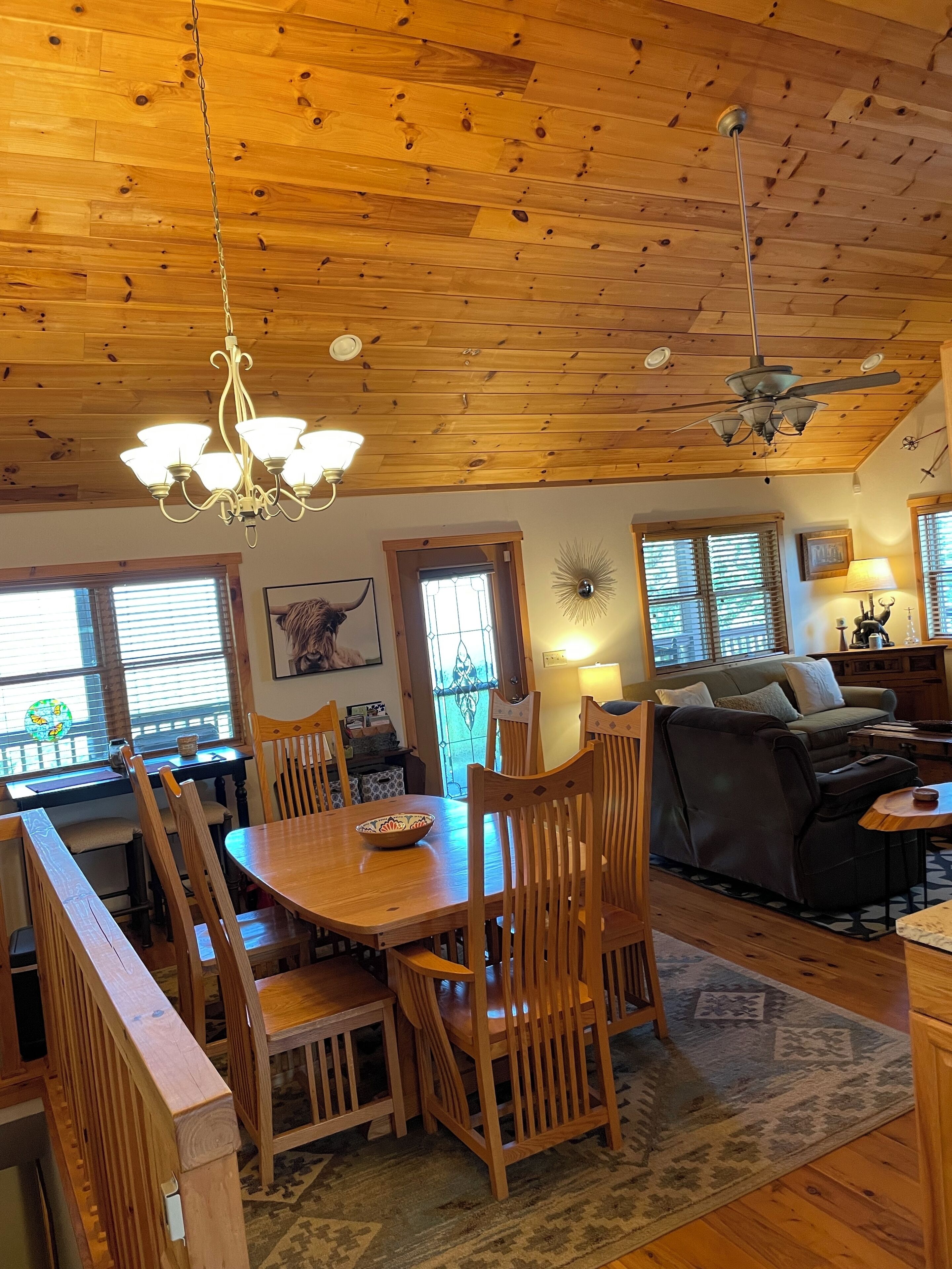 Buck Mtn Cabin with sunset VIEWs for Miles!  Close to Boone and Blowing Rock. 