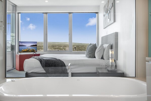 2 bedrooms, desk, iron/ironing board, WiFi