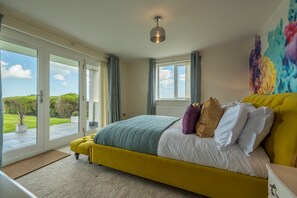 3 bedrooms, iron/ironing board, travel crib, free WiFi - Sunset, Overstrand, Norfolk (Overstrand)