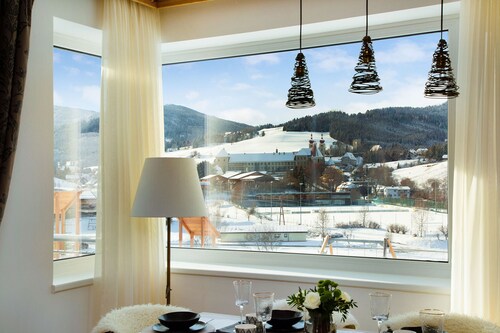 Chalet # 19 for up to 8 people with IR- Sauna