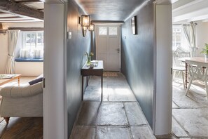 Interior entrance - Oakdene (Whitby)