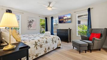 3 bedrooms, desk, iron/ironing board, free WiFi