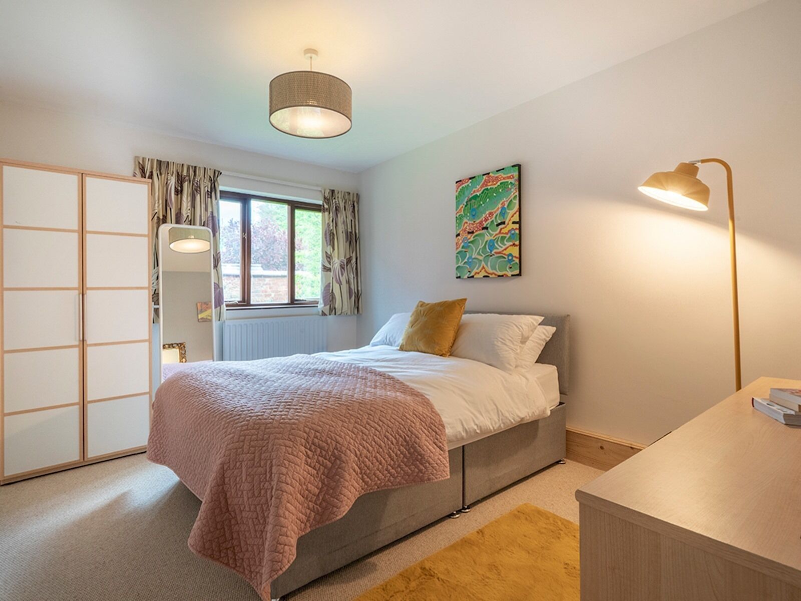 Pass the Keys | Stunning 3 BR Apt Leafy South Belfast with Lots Nearby